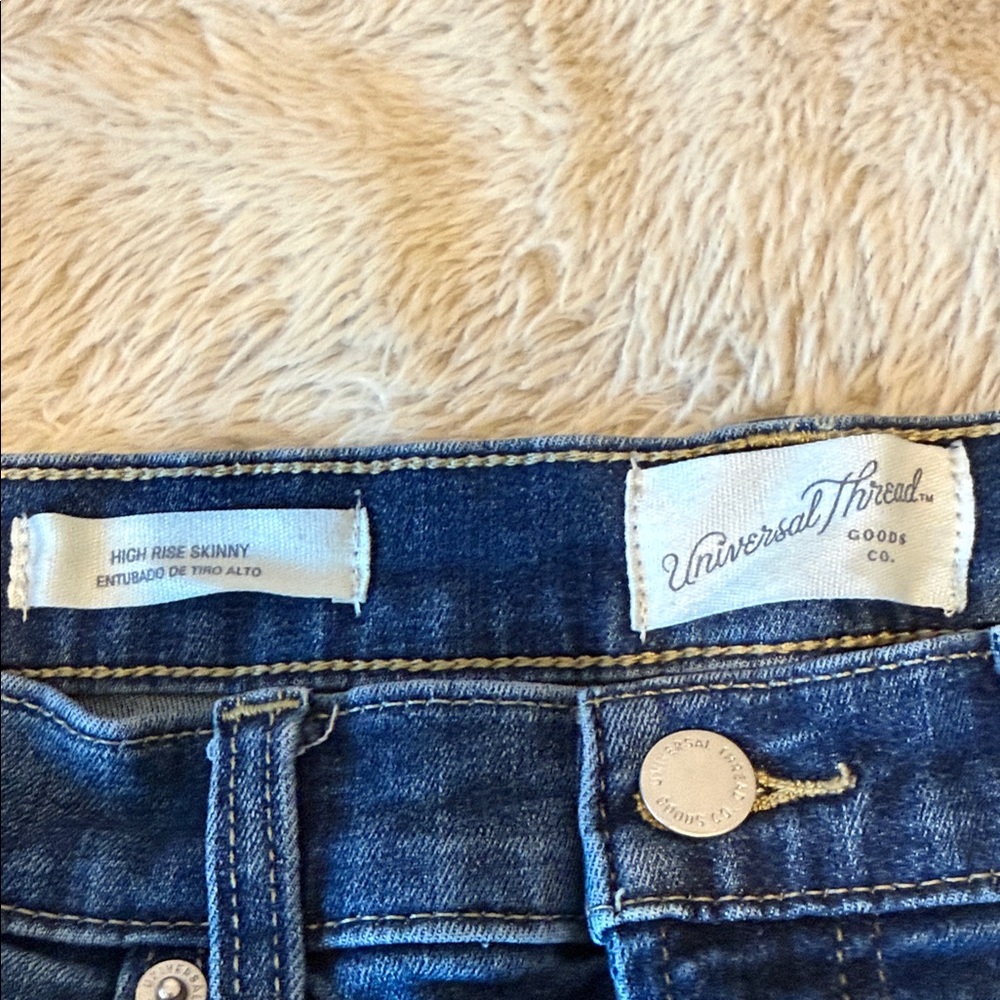 Universal Thread Women's High Rise Jeans in Deep Blue - Picture 2 of 5
